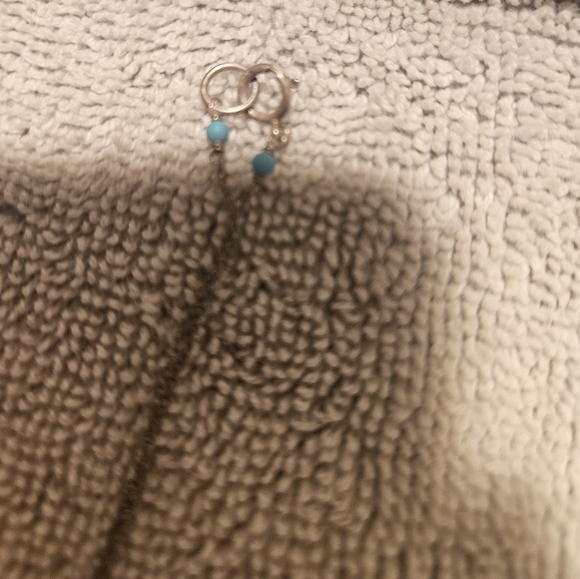 925 STERLING SILVER CHAIN WITH A MOON FIRE OPAL AND TURQUOISE BEADS AT THE CLASP - Picture 2 of 5